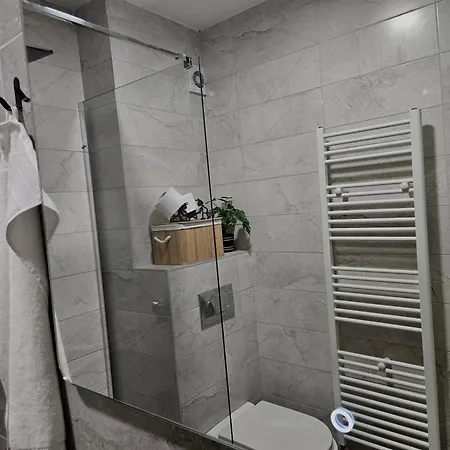 Apartamento Sarajevo S Secret -airport East Sarajevo *
